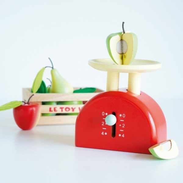 Le Toy Van Weighing Scale