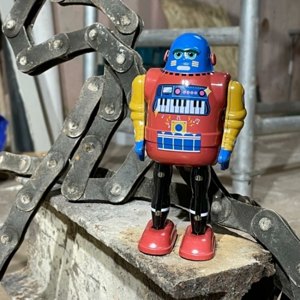 Mr & Mrs Tin - Piano Bot - Limited Edition