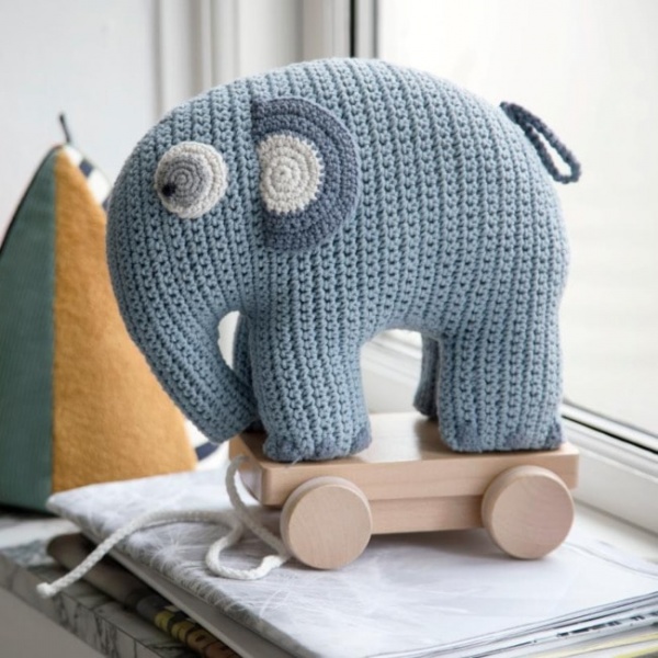 Sebra Crochet Pull Along Powder Blue Elephant