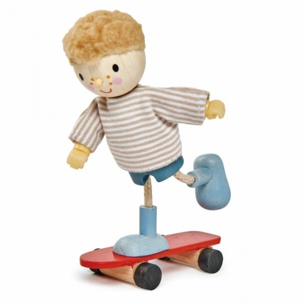 Tender Leaf Toys Edward & His Skateboard